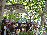 Bottom right picture you see the lunch time crowd at Bryant Park as they dine and enjoy the pretty view of midtown.