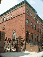 A carriage house in Harlem