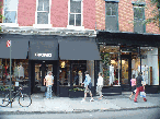 L'uomo on Bleecker Street in Greenwich Village